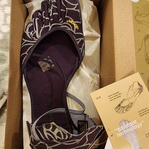 Women's Vibram 5 finger Water Shoes